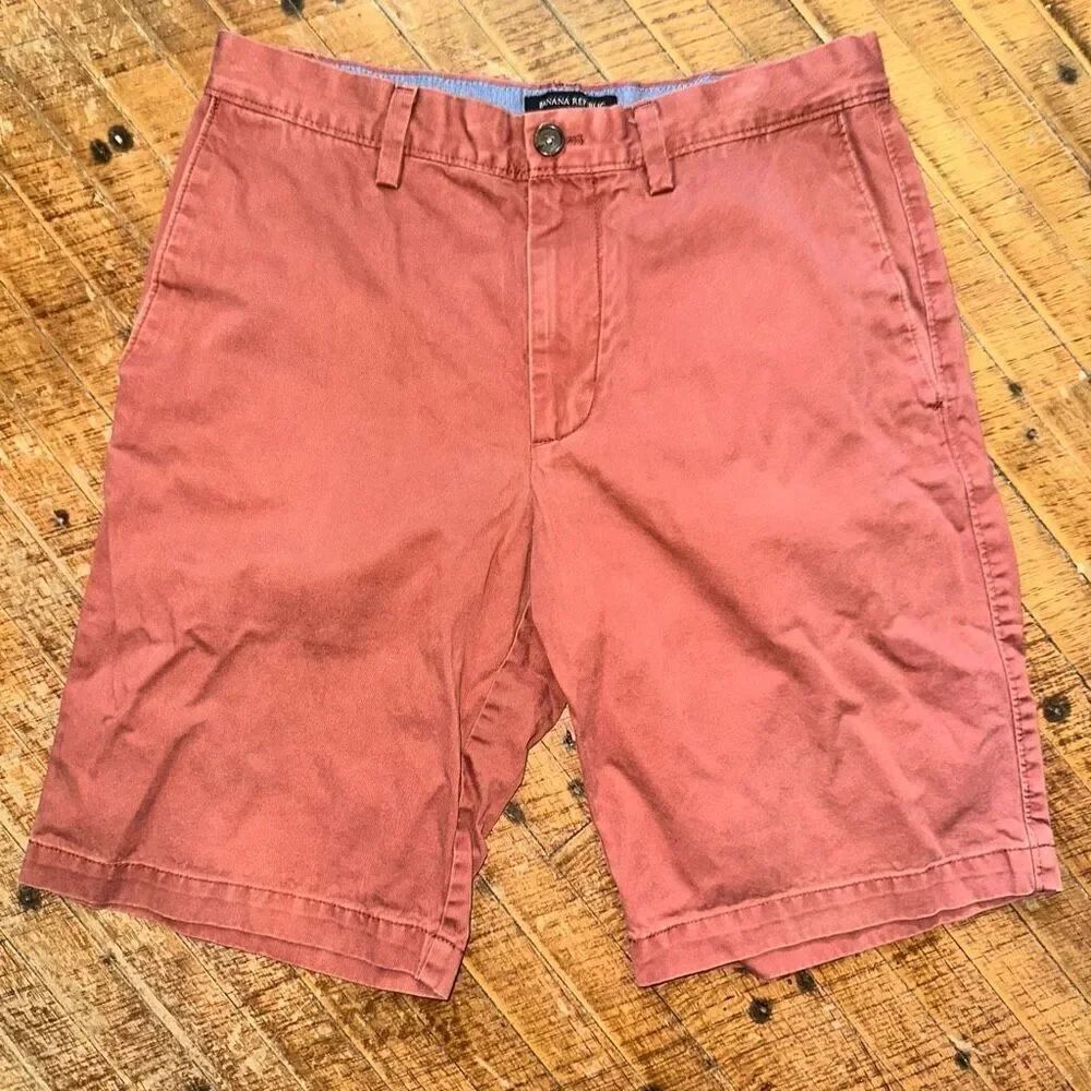 Banana Republic flat front rust Emerson 30 business casual shorts